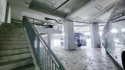 Carros Centre (D25), Factory #495822031
